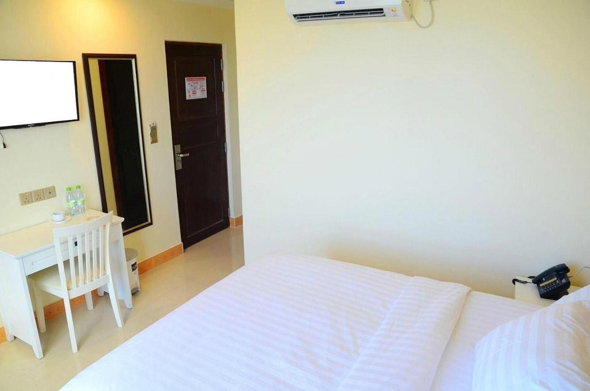 Hotel The Grand View Malé Esterno foto