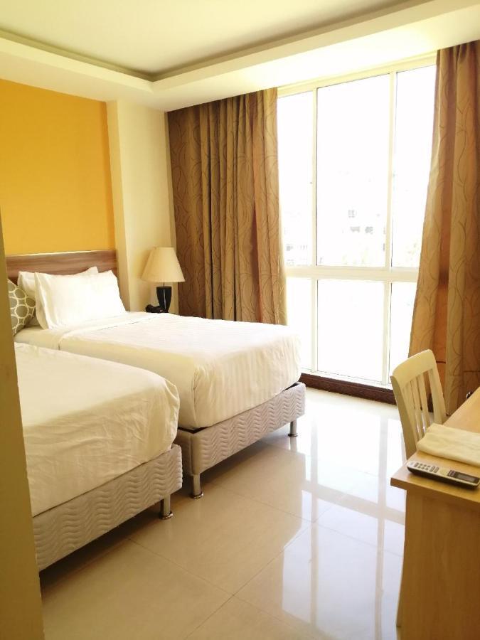 Hotel The Grand View Malé Esterno foto